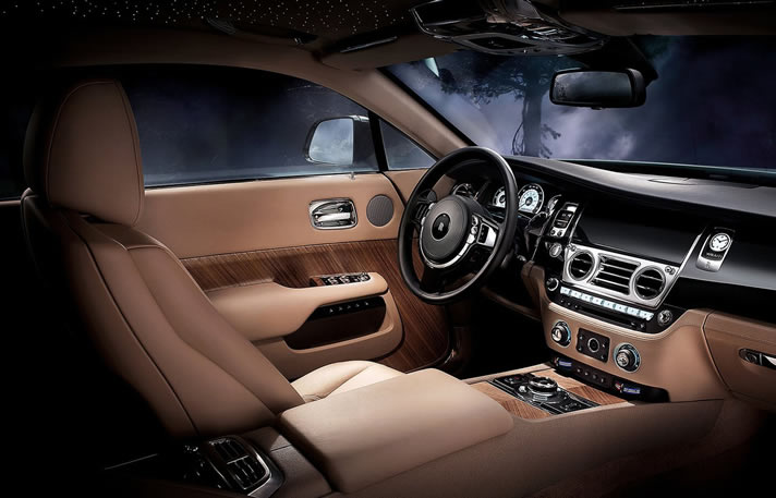 Rolls Royce Wraith inside